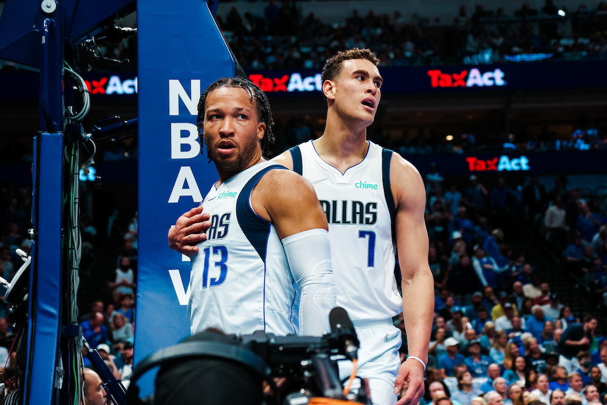 现出强大的 现出强大的